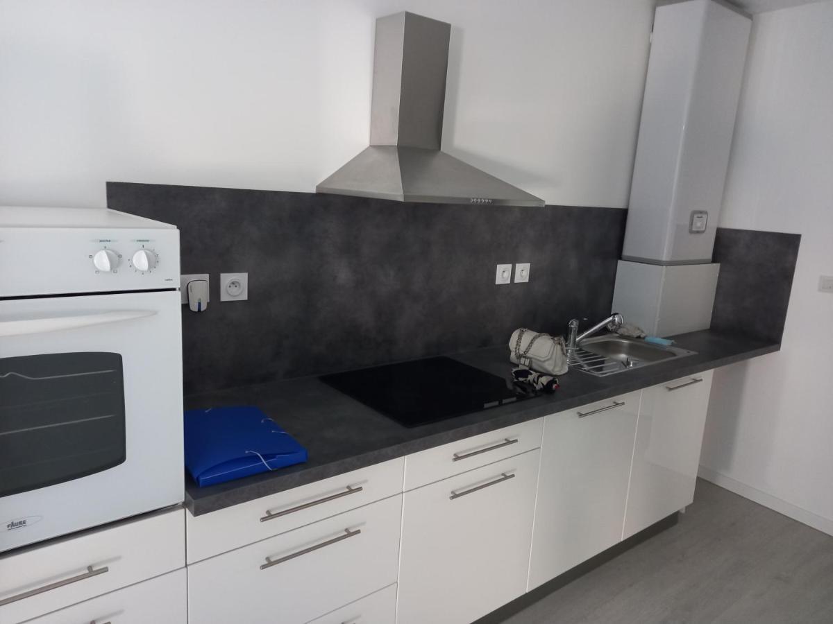 Tres Bel Appartement 孔德里约 外观 照片